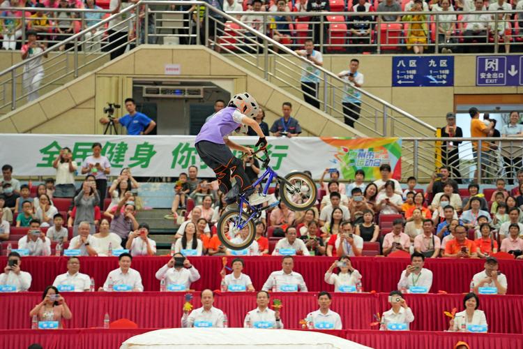 惠州企业运动会 超万名运动健儿同台竞技，点燃城市活力新引擎